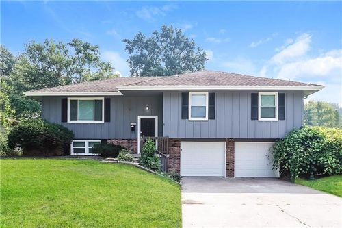 5235 Harris Ave, Raytown, MO, 64133-2332 | Card Image