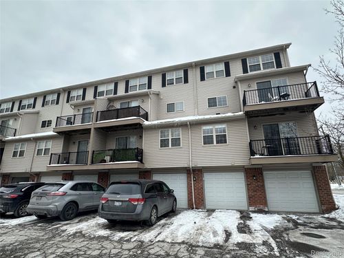 677 River Park Village Blvd, Northville, MI, 48167-2776 | Card Image