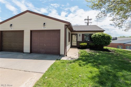 e-126 Royal Crest Dr, Seville, OH, 44273-9737 | Card Image