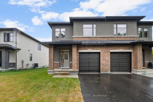 139 Salisbury St, Carp, ON, K0A1L0 | Card Image