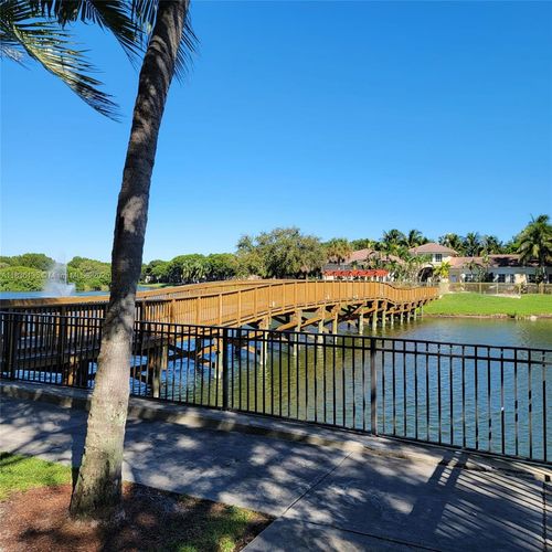 apt-103-2463 Centergate Dr, Miramar, FL, 33025-7204 | Card Image
