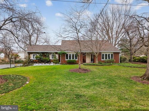 7 Stanford Ct, East Windsor, NJ, 08520-1115 | Card Image