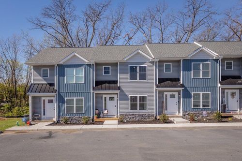 135 Swallow Dr, ELKTON, VA, 22827 | Card Image