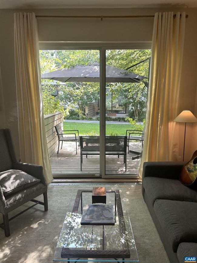 1130 E High St, Condo with 2 bedrooms, 2 bathrooms and null parking in CHARLOTTESVILLE VA | Image 9