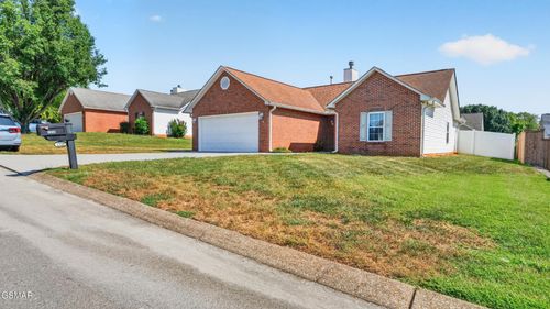 1334 Treyvista Ct, Maryville, TN, 37803-8417 | Card Image