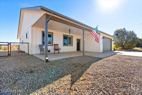 22367 N Malapai Ridge Rd, Paulden, AZ, 86334-4007 | Card Image