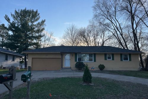 7516 Arthur St Ne, Fridley, MN, 55432-3617 | Card Image