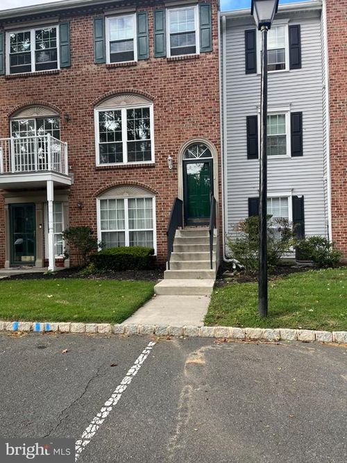 3 Versailles Ct, Hamilton, NJ, 08619-4638 | Card Image
