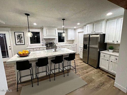 1819 Siesta Dr, Newport, TN, 37821 | Card Image