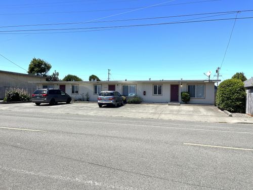 2082 Quaker Street, Eureka, CA, 95501 | Card Image