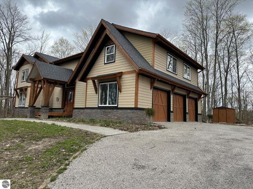 7058 Shade Tree Ln, Traverse City, MI, 49685-7978 | Card Image