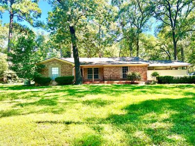 3803 Summer Lane, House other with 3 bedrooms, 2 bathrooms and null parking in Huntsville TX | Image 2