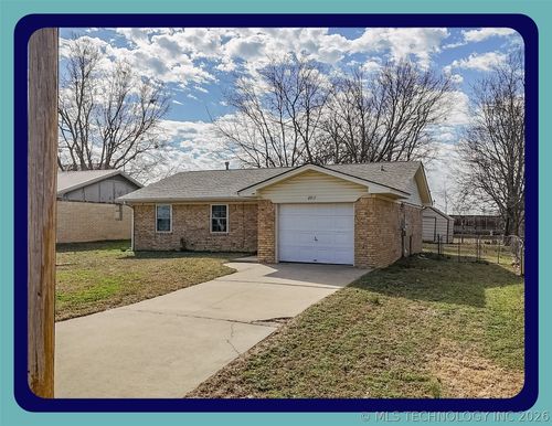 2217 Meandering Way, Ada, OK, 74820-2881 | Card Image