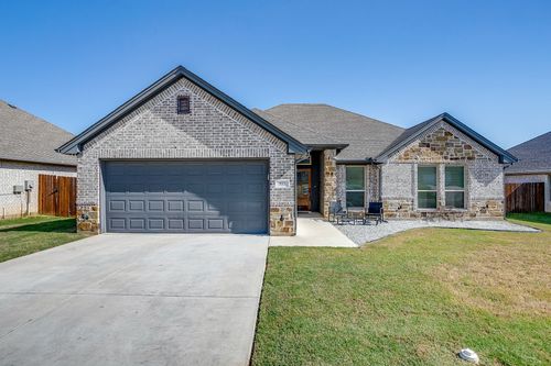933 Avagail Ave, Springtown, TX, 76082-2333 | Card Image