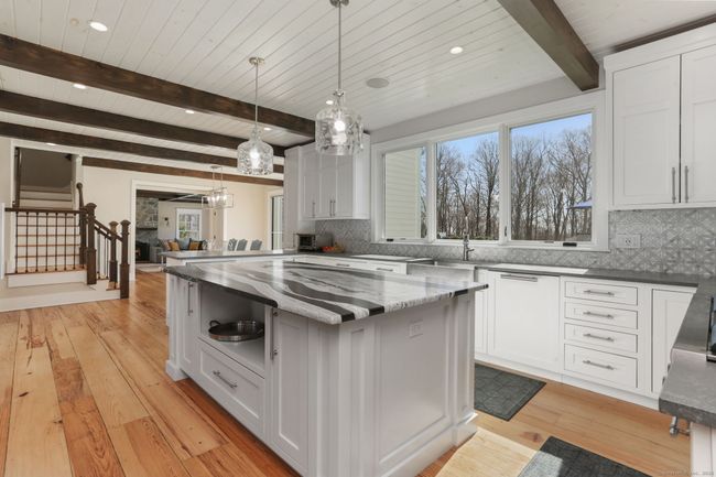 2 Meadows Edge, House other with 4 bedrooms, 5 bathrooms and null parking in Redding CT | Image 9