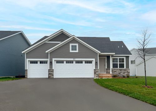 4795 8th Street Loop Ne, Saint Cloud, MN, 56304-4664 | Card Image