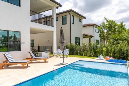 11826 Sw 13th Ct, Pembroke Pines, FL, 33025-4813 | Card Image