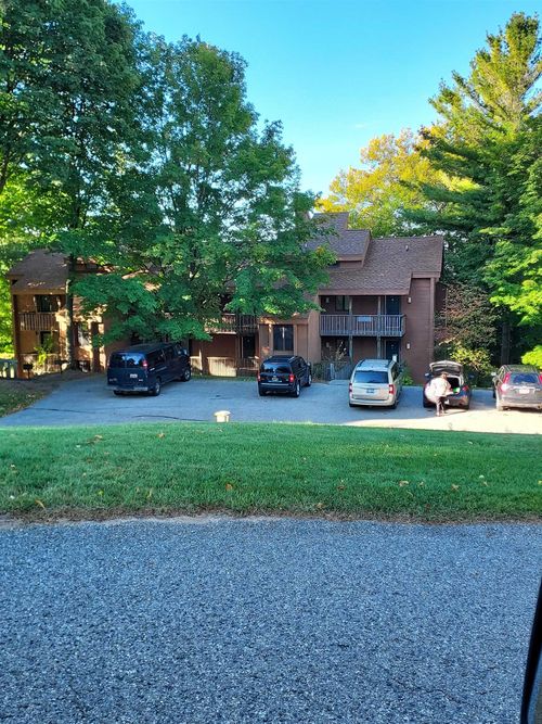 4643 N Cross Over Dr, Bellaire, MI, 49615 | Card Image