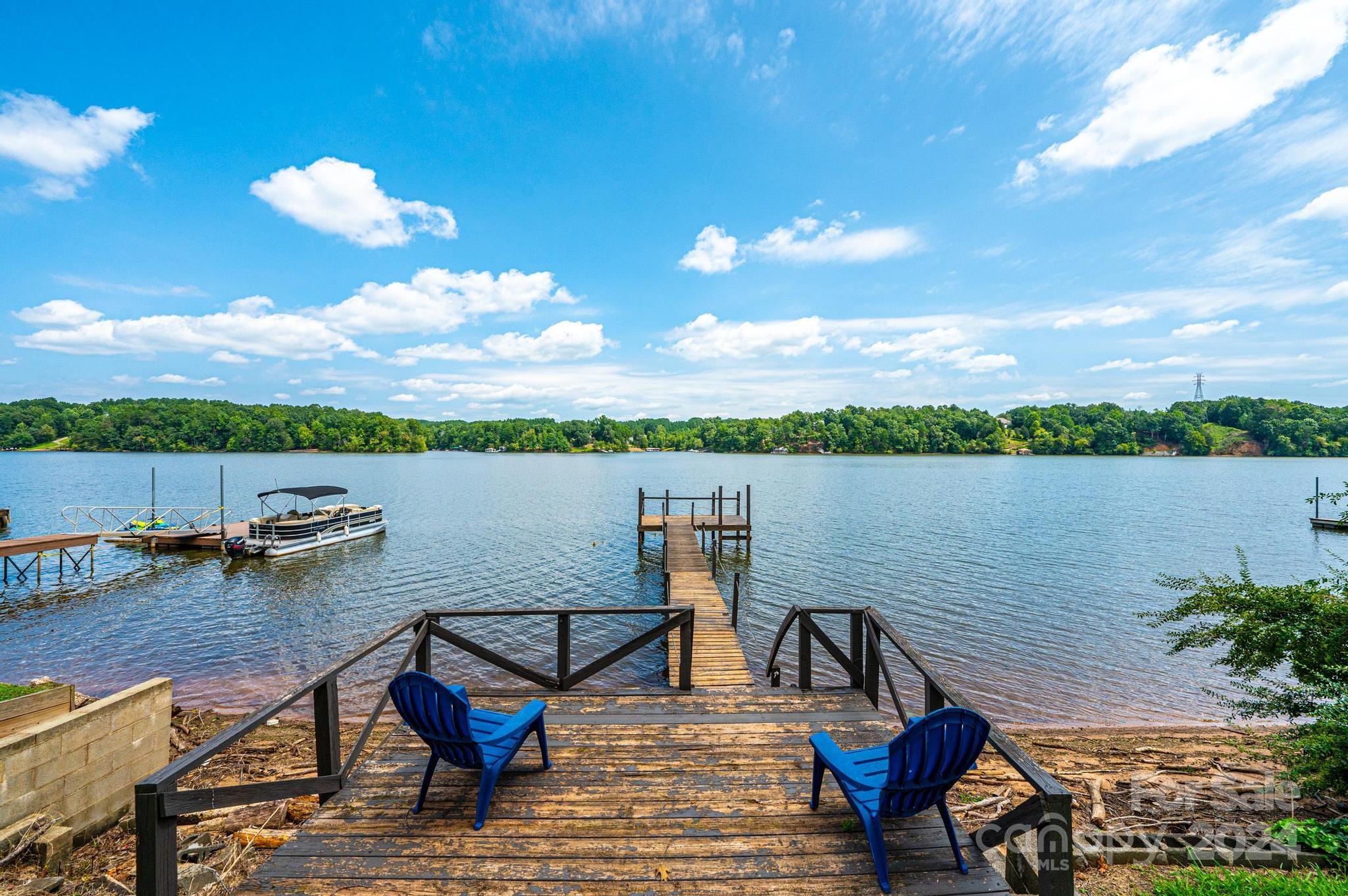 Longfield St, Claremont, NC 28610