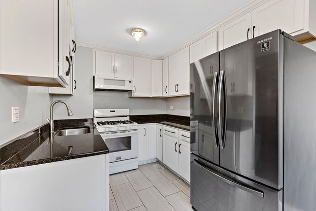 125C - 878 Cambridge Pl, Home with 2 bedrooms, 2 bathrooms and 1 parking in Wheeling IL | Image 4