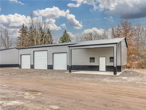 1904 Wadsworth Rd, Norton, OH, 44203-5304 | Card Image