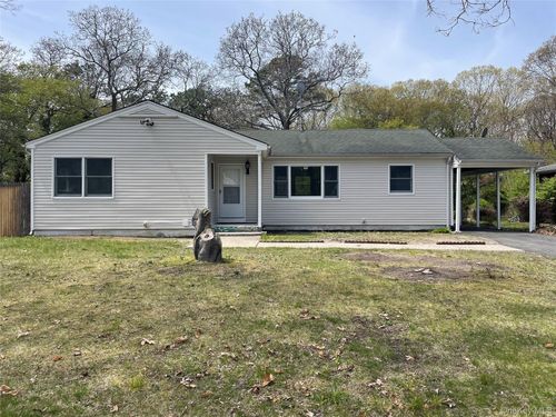 62 Margaret Dr, Coram, NY, 11727-4067 | Card Image