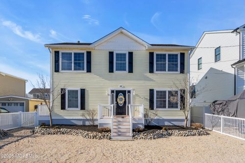 44 Claudia Ln, Manahawkin, NJ, 08050-4512 | Card Image