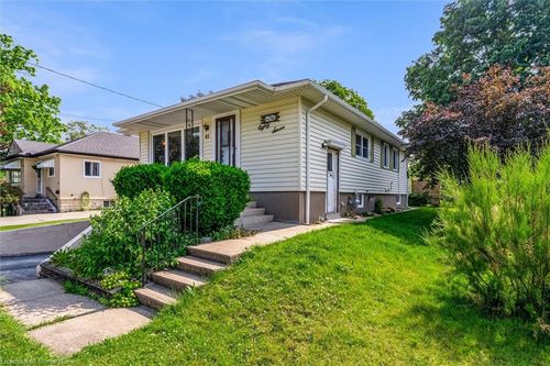 87 Homewood Ave, Port Colborne, ON, L3K5L7 | Card Image