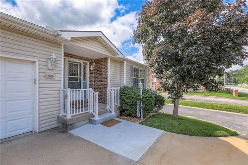 12400 E 39th Ter S, Independence, MO, 64055-3162 | Card Image
