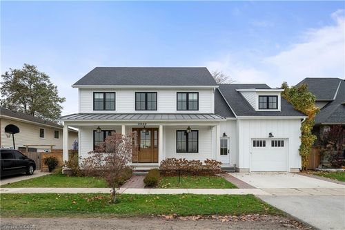 3922 23rd St, Vineland, ON, L0R2C0 | Card Image