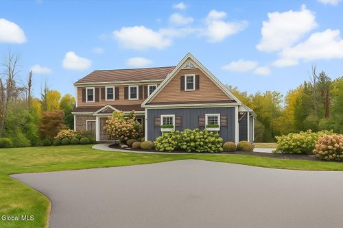 4 Pickett Ln, Rexford, NY, 12148-1645 | Card Image