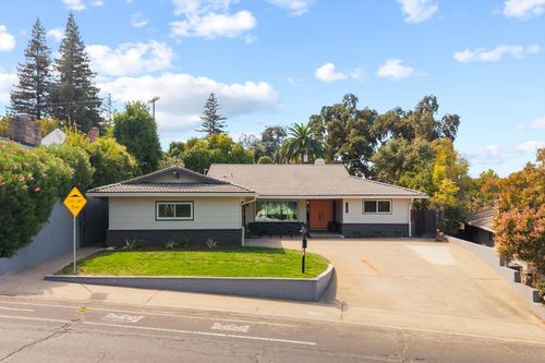 1206 43rd Avenue, Sacramento, CA, 95831 | Card Image