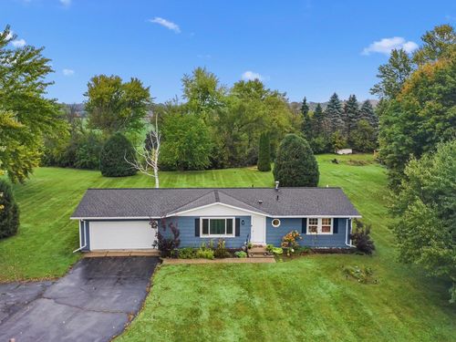 W122 County Road U, Genoa City, WI, 53128-1119 | Card Image