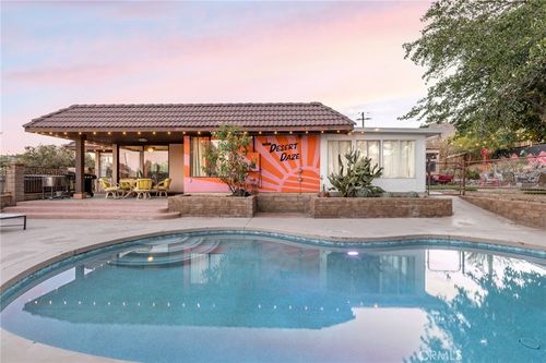 7333 Camino Del Cielo Ct, Yucca Valley, CA, 92284-2421 | Card Image