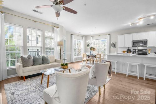 3244 Margellina Dr, Charlotte, NC, 28210-4086 | Card Image