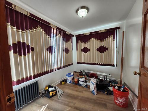 86 144th St, Briarwood, NY, 11435-3120 | Card Image