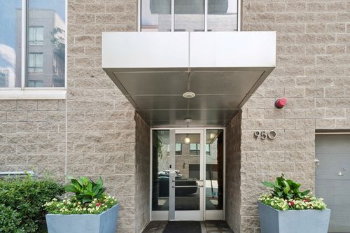 apt-702-950 W Erie St, Chicago, IL, 60642-7359 | Card Image