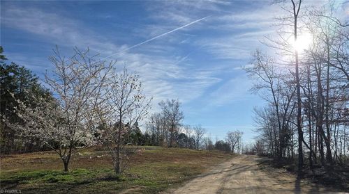 199 Rose Of Sharon Ln, Lexington, NC, 27292-1989 | Card Image