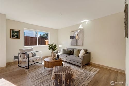 ste-a-3910 132nd St Sw, Lynnwood, WA, 98087-5157 | Card Image