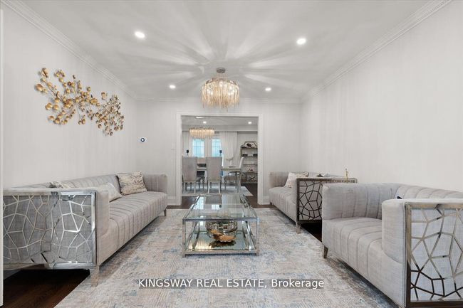265 Wycliffe Ave, House other with 7 bedrooms, 5 bathrooms and 6 parking in Woodbridge ON | Image 4