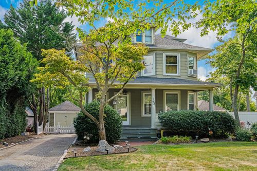 73 Collins Ave, Sayville, NY, 11782-3101 | Card Image