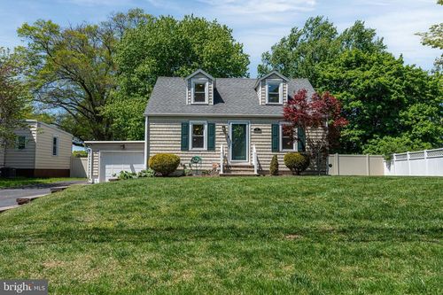 227 Princeton Ave, Hamilton, NJ, 08619-2352 | Card Image