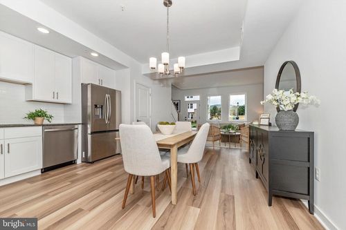 720 Iron Forge Rd, FREDERICK, MD, 21702-1686 | Card Image