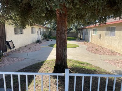 1513 E Douglas Avenue, Home with 6 bedrooms, 3 bathrooms and null parking in Visalia CA | Image 3