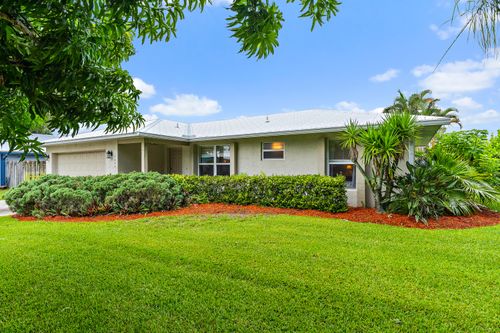 2060 Ne Hoya Calle, JENSEN BEACH, FL, 34957-5038 | Card Image