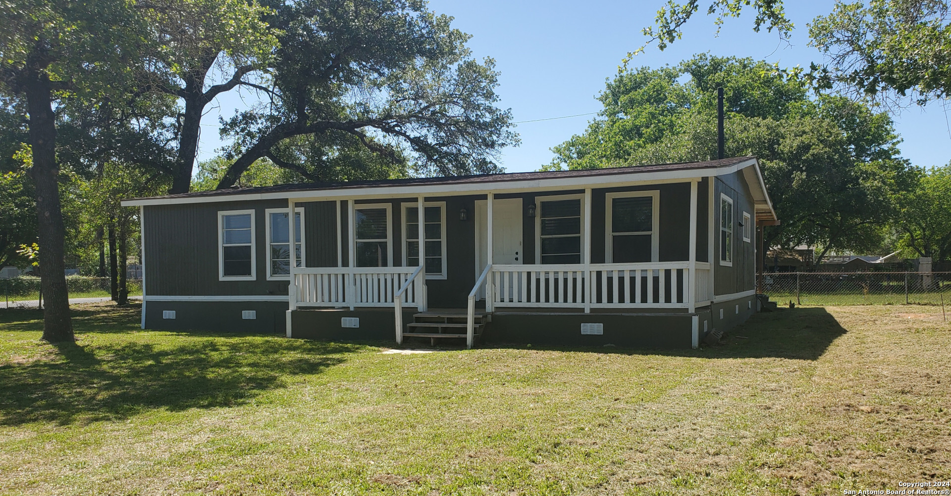 Mansion , Von Ormy, TX 78073