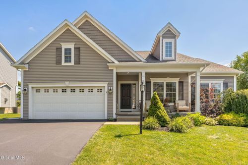 3 Sutton Dr, Cohoes, NY, 12047-1467 | Card Image