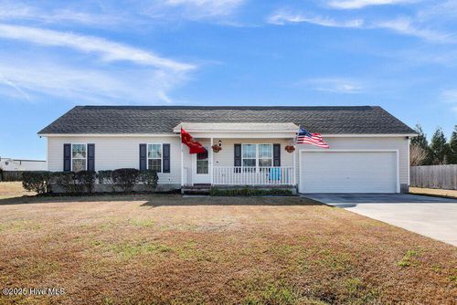 106 Clint Mills Rd, Maysville, NC, 28555-9018 | Card Image