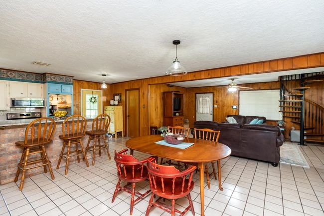 2610 Isbell Ln, House other with 4 bedrooms, 2 bathrooms and null parking in Silsbee TX | Image 5