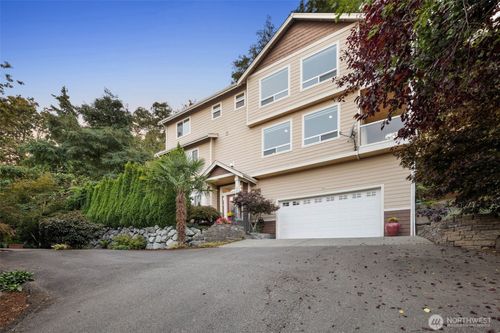 323 Lind Avenue Nw, Renton, WA, 98057 | Card Image